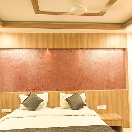 Hotel Royal Wings Elur Экстерьер фото