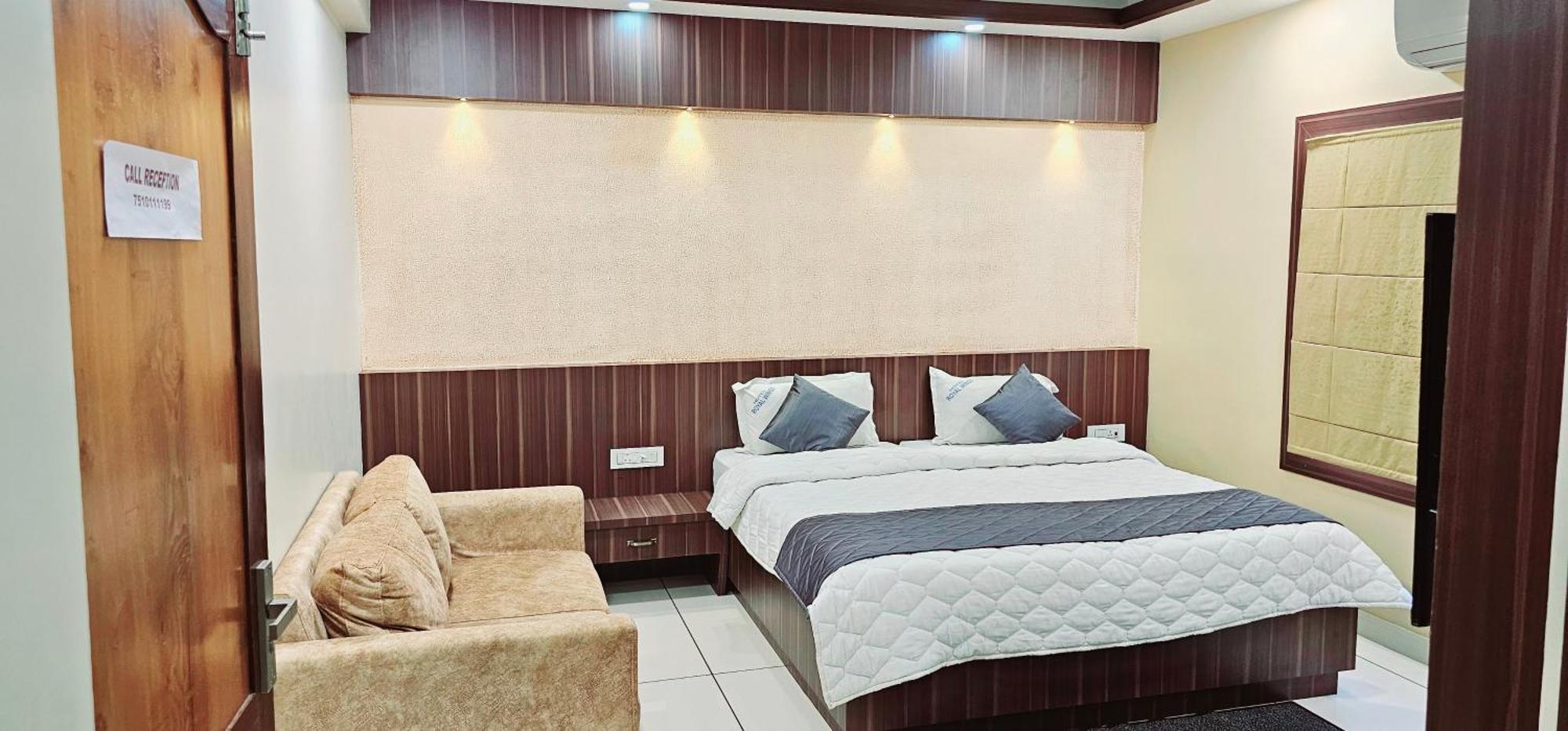 Hotel Royal Wings Elur Экстерьер фото
