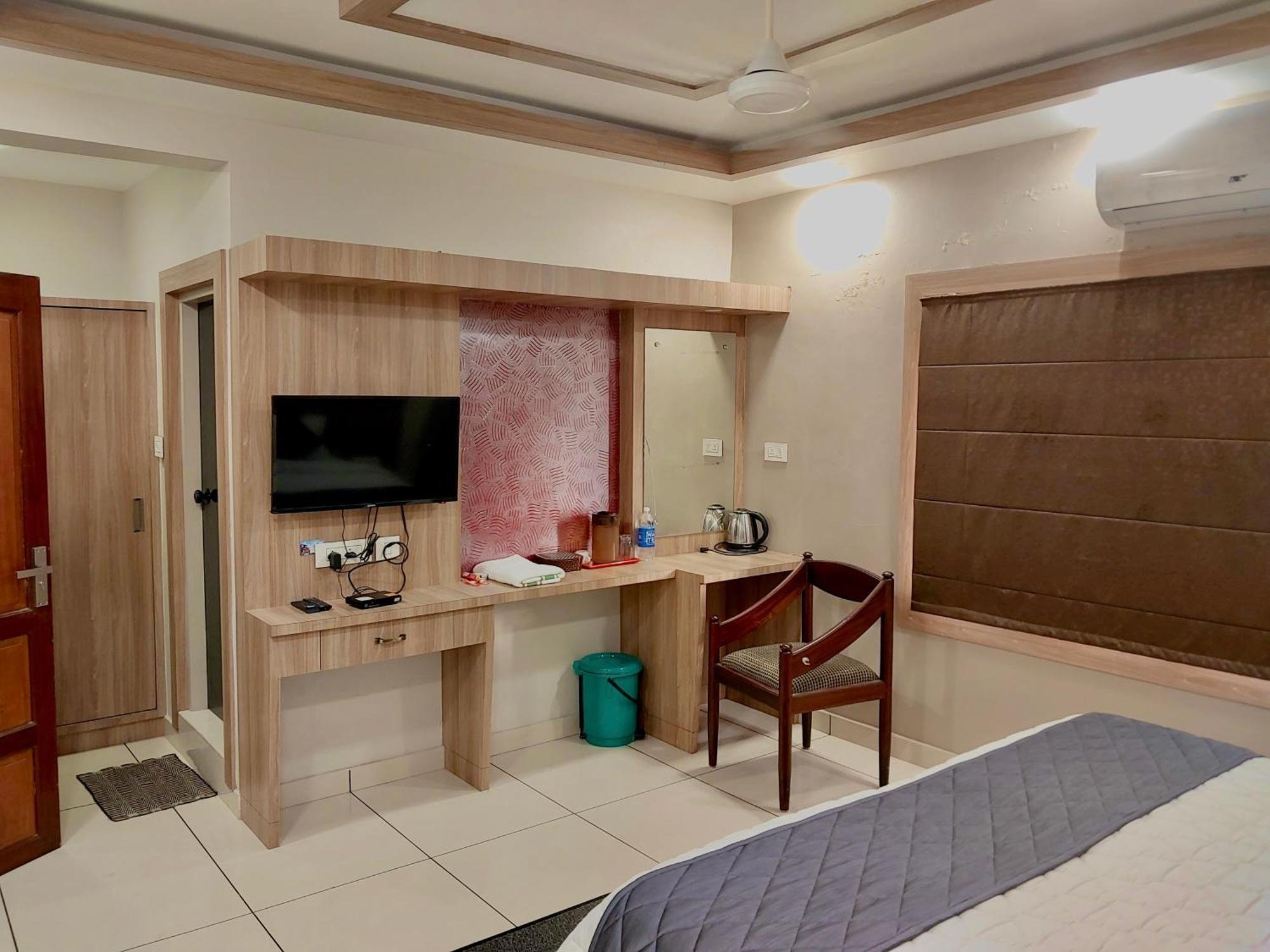 Hotel Royal Wings Elur Экстерьер фото